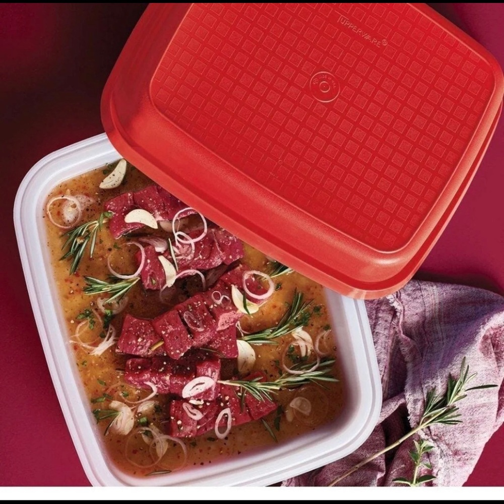 New !!! TupperwAre season n serve